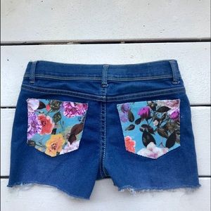DISTRESSED DENIM CUSTOM VioletMonroe SHORTS.size 8